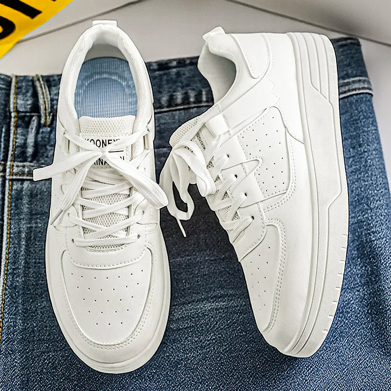 Chaussures de sport tendance - chaussures de skate. Chaussures basses à lacets, style scolaire et streetwear, idéales pour la vie quotidienne en extérieur