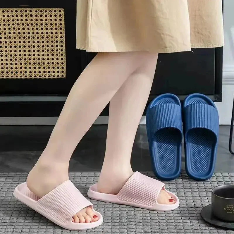 Chaussures de douche de massage à semelle souple pour hommes et femmes, pantoufles à la mode, imperméables, non ald, maison, loisirs, couples