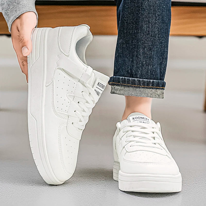 Chaussures de sport tendance - chaussures de skate. Chaussures basses à lacets, style scolaire et streetwear, idéales pour la vie quotidienne en extérieur
