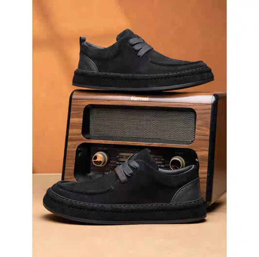 Les chaussures pour hommes sont à la mode chaussures décontractées marron en matériau en daim durable chaussures de marche confortables adaptées à un usage quotidien