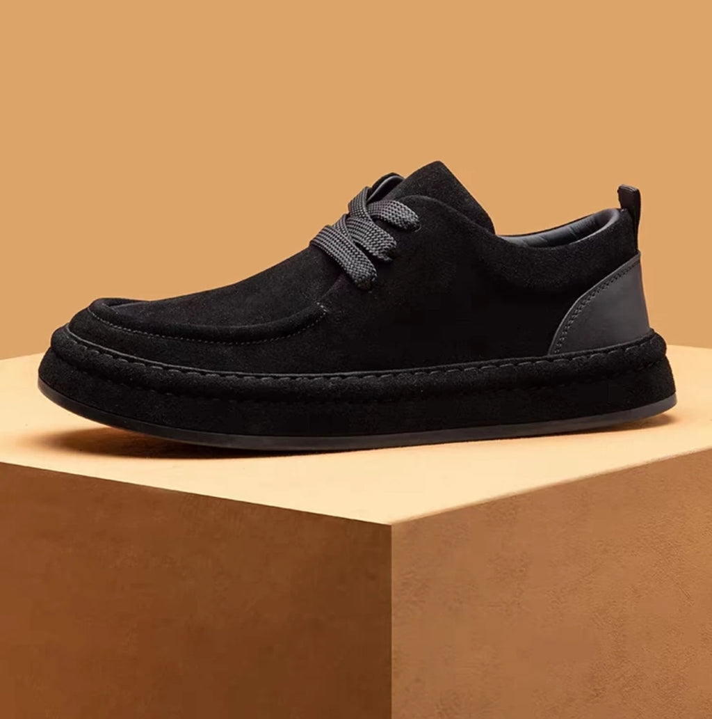 Les chaussures pour hommes sont à la mode chaussures décontractées marron en matériau en daim durable chaussures de marche confortables adaptées à un usage quotidien